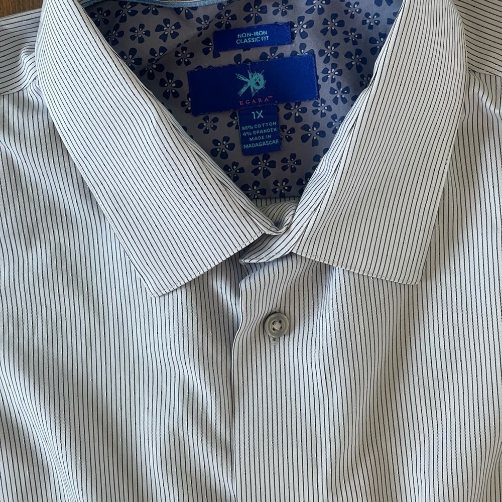 EGARA Men’s Non-Iron Classic Fit Dress shirt. Size 1X.